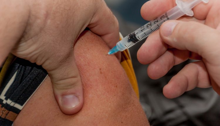 La inmunosenescencia: ¿Por qué vacunarse cuando eres mayor?