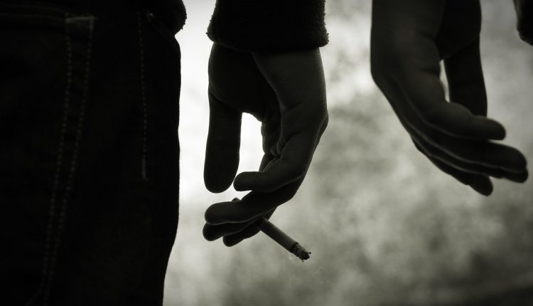 Nueva Zelanda prohibirá la venta de tabaco a jóvenes